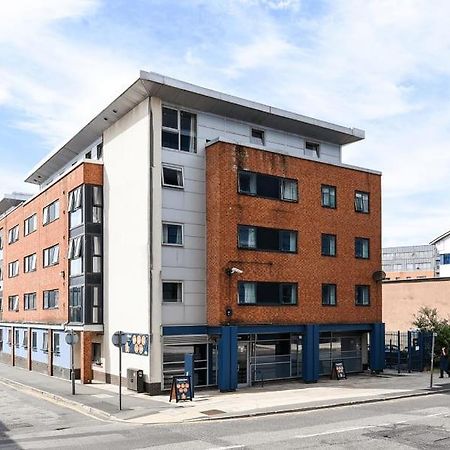 Student Only Private Ensuites With Shared Kitchen At Capital Gate In Liverpool Exterior photo